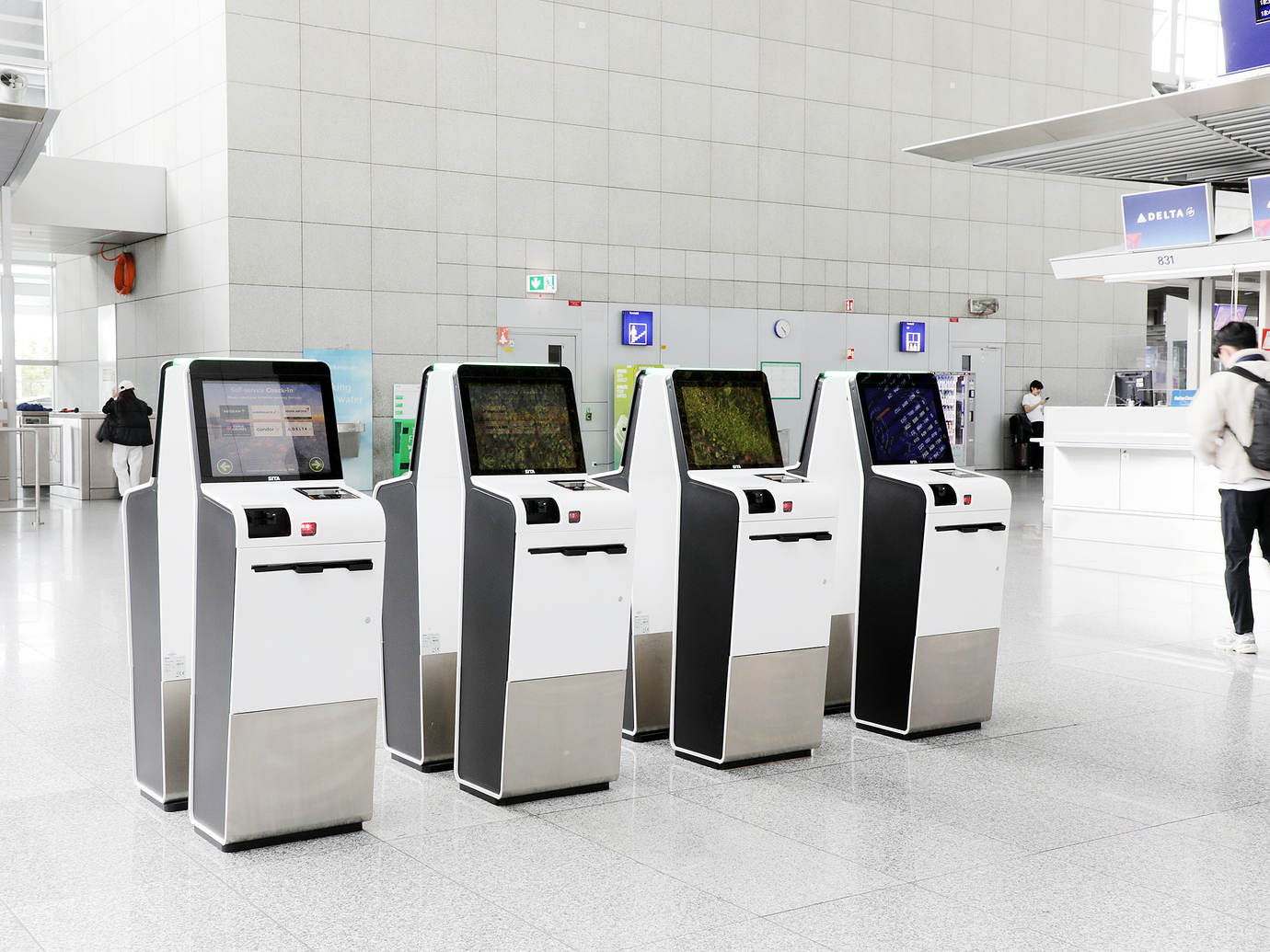 Check in Luggage Controls